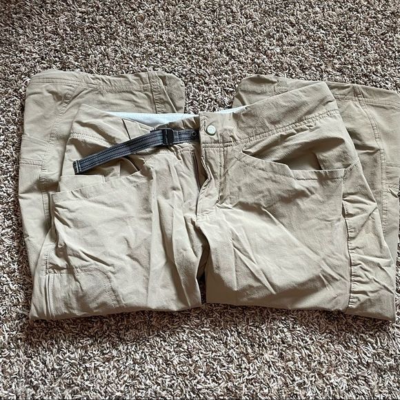 Mountain hardwear active capris - Picture 3 of 6